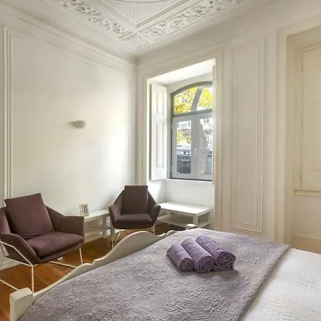 Apartment Spacious 3 Bedroom Flat In Charming